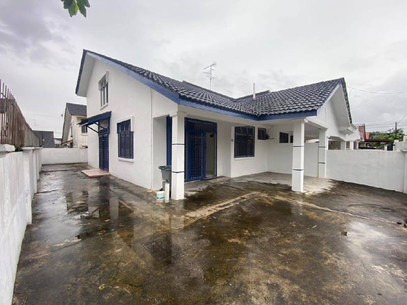 1.5 Storey Semi Detached Megah Ria 14