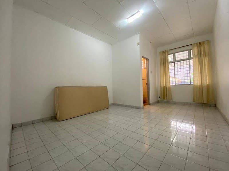 1.5 Storey Semi Detached Megah Ria 17