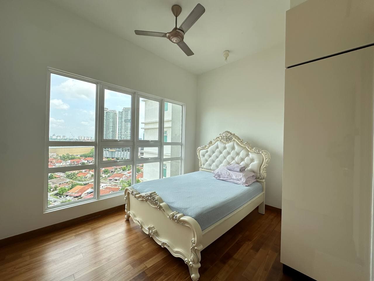 2Bed 2Bath Tritower Residence 8