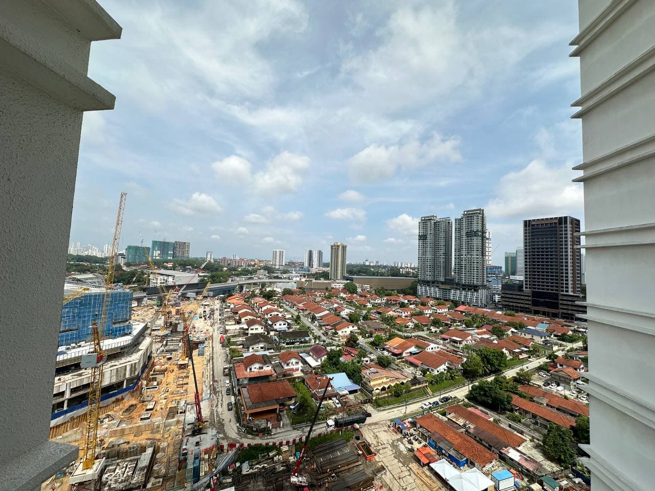 2Bed 2Bath Tritower Residence 15