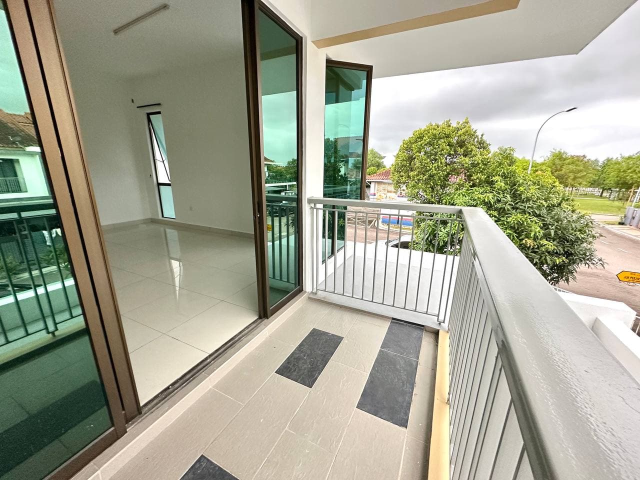 2 Storey Terrace Corner Bandar Dato Onn 21