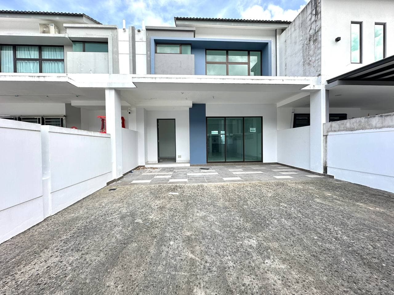 Double Storey Terrace Austin Duta – photo 1