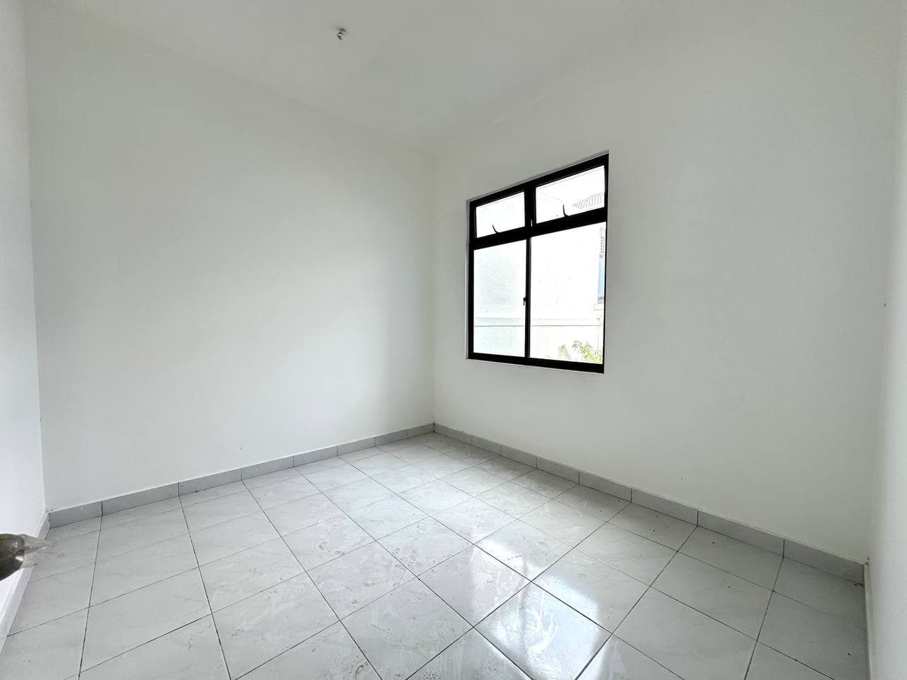 Double Storey Terrace Austin Duta 7