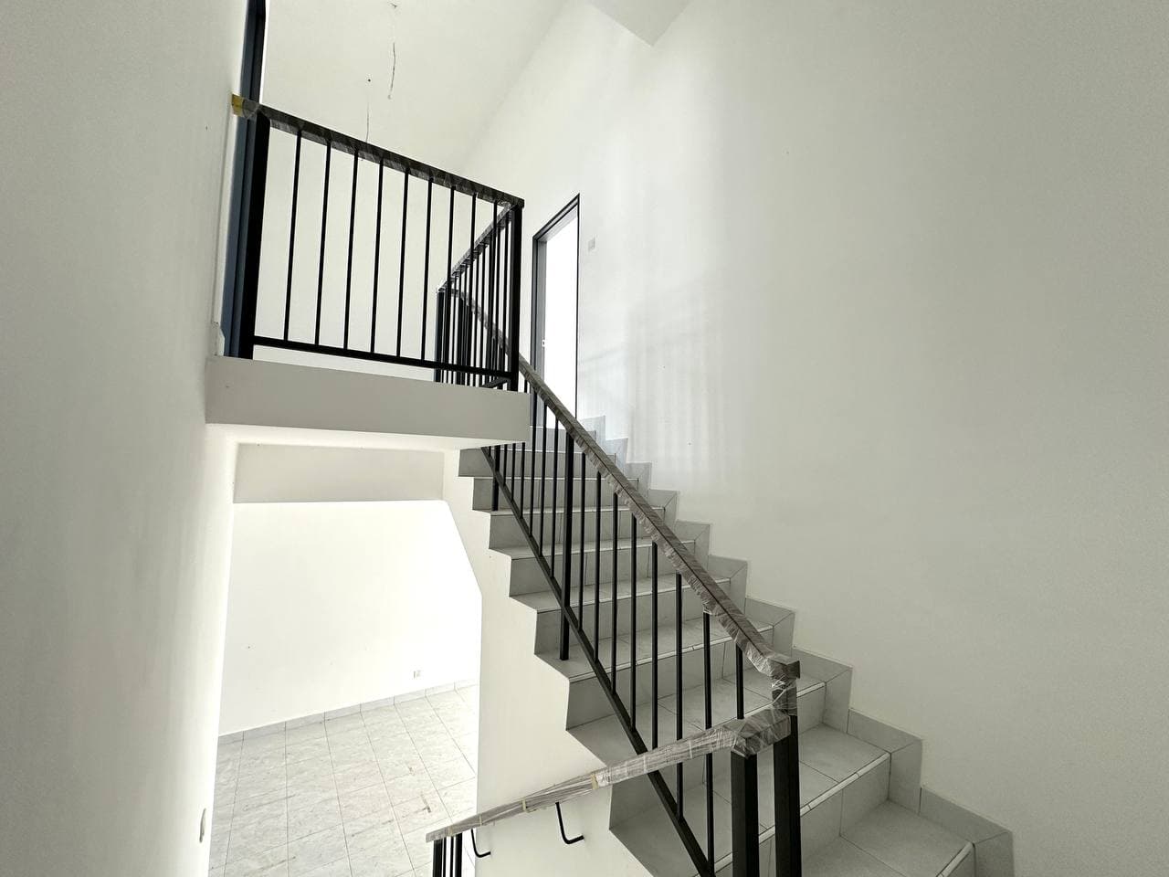 Double Storey Terrace Austin Duta 4