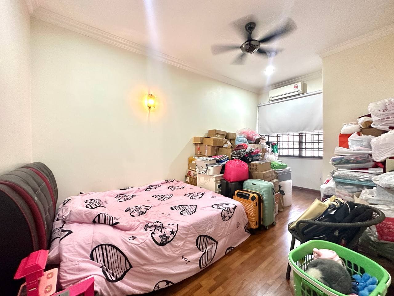 Double Storey Terrace Taman Molek 7