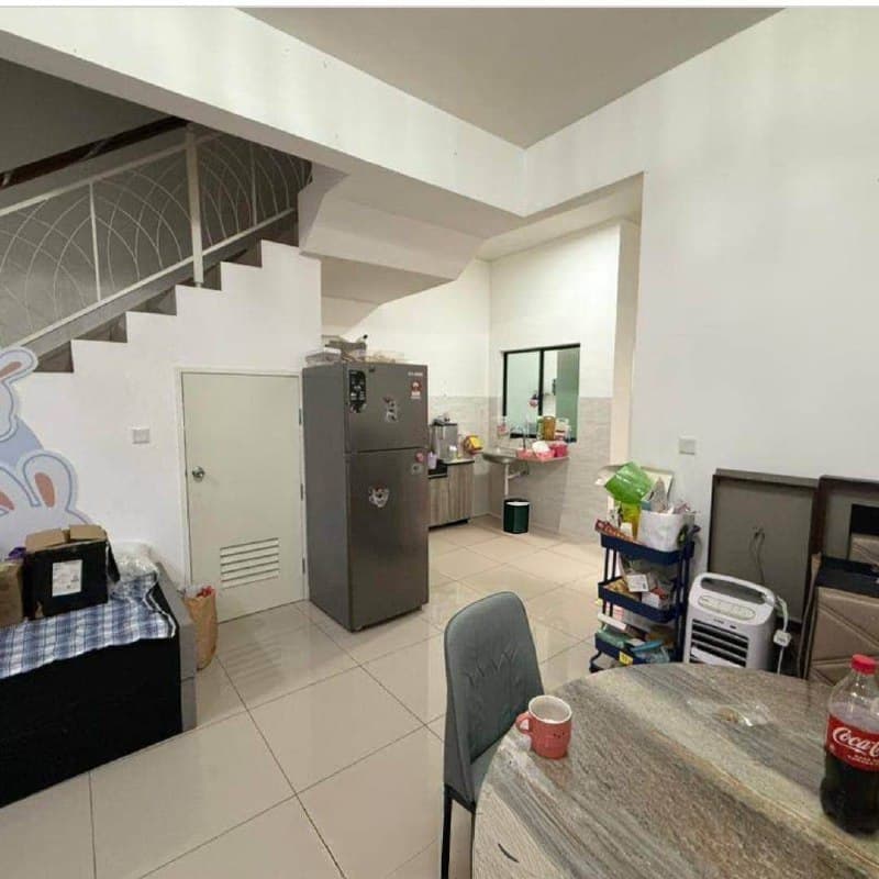 Double Storey Terrace House Dahlia Seri Austin 6