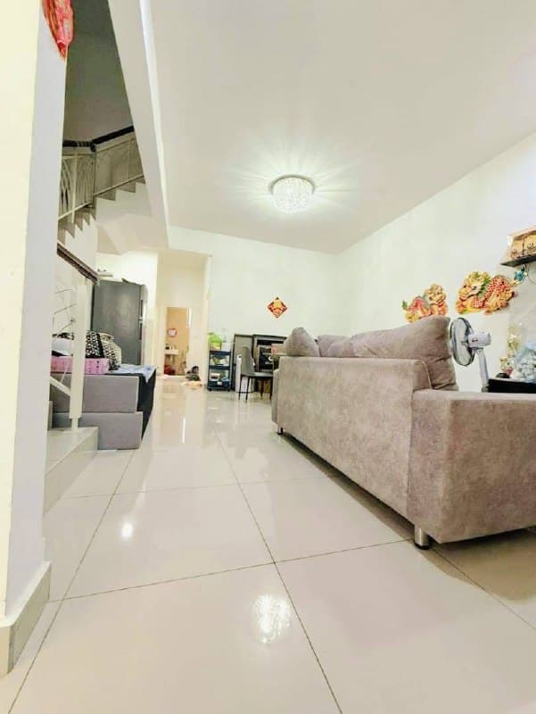 Double Storey Terrace House Dahlia Seri Austin 2