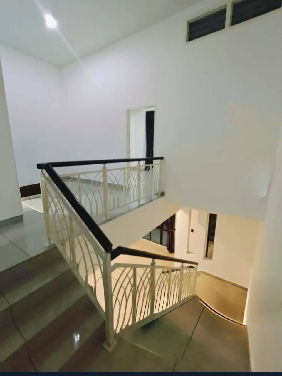 Double Storey Terrace House Dahlia Seri Austin 4