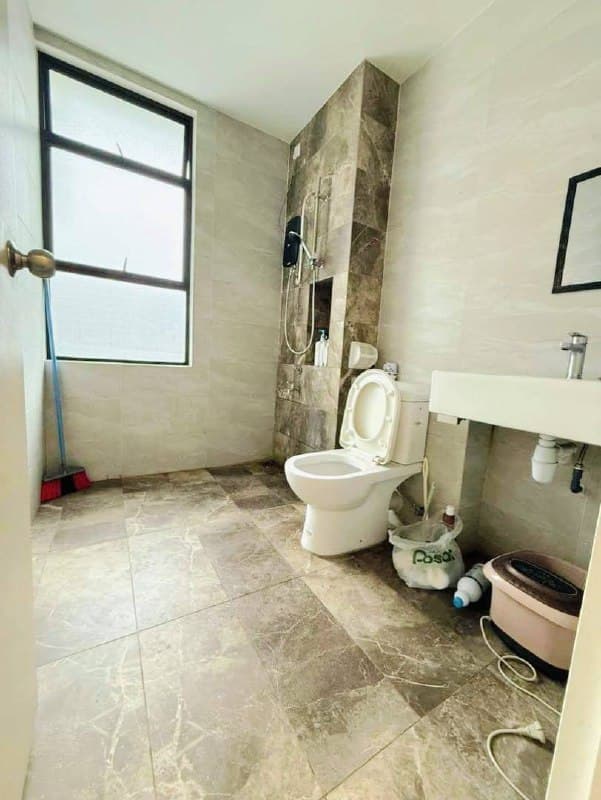 Double Storey Terrace House Dahlia Seri Austin 13