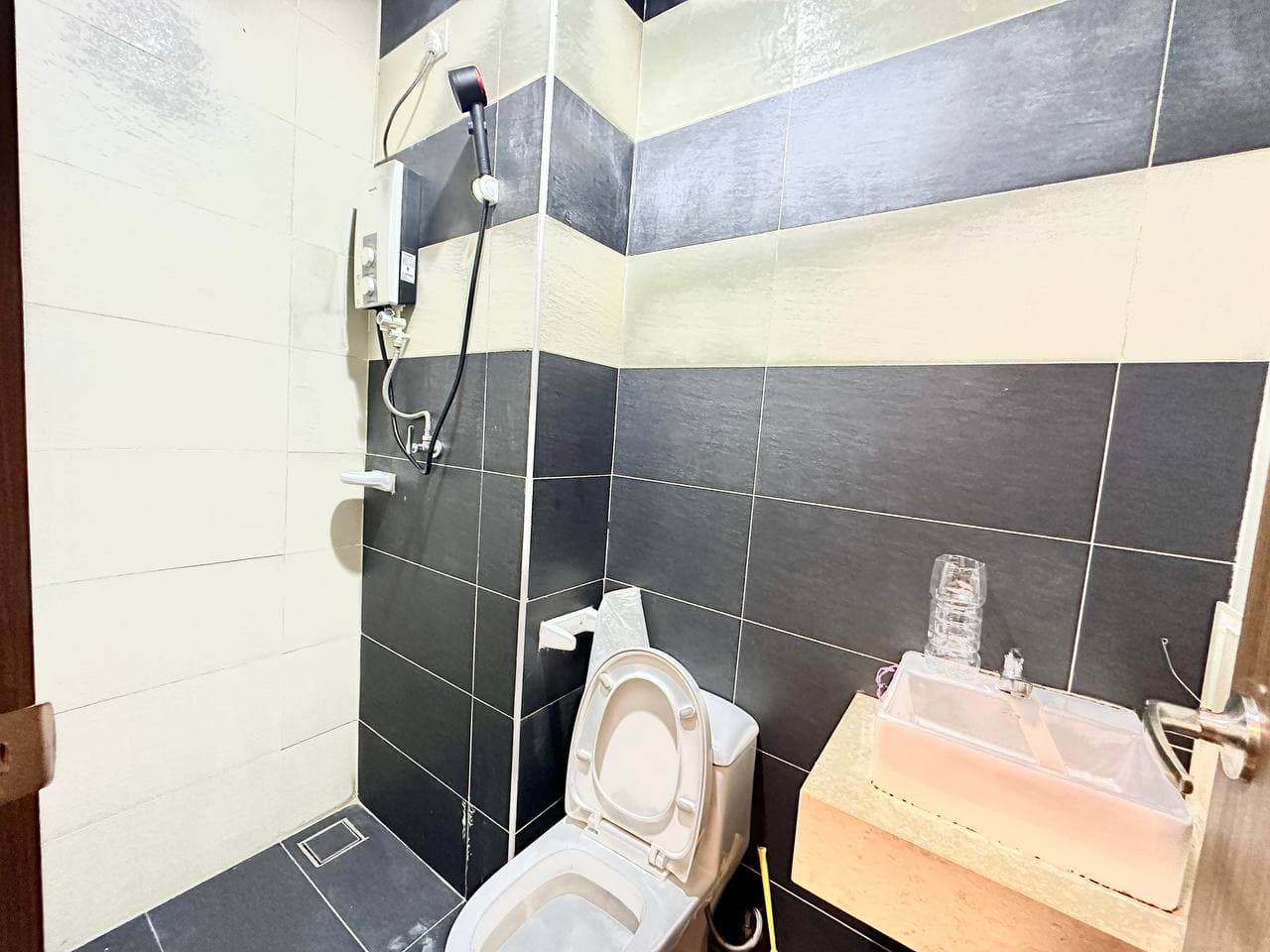 Service Apartment D'Secret Garden 10