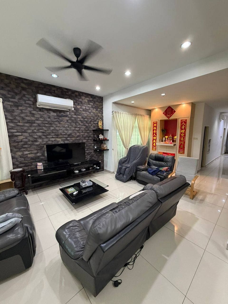 Double storey cluster corner Kempas Height 2