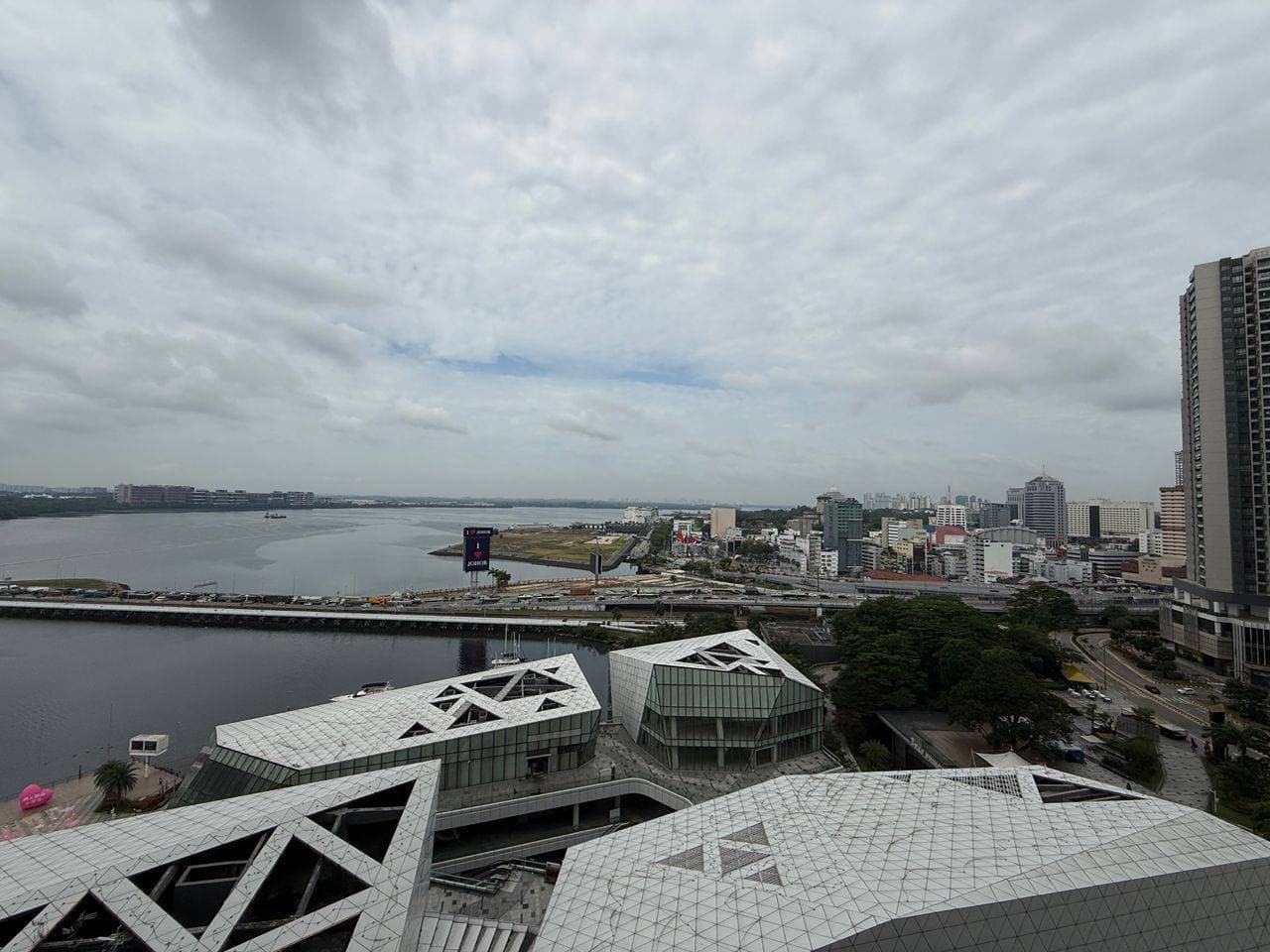 Condo R&F Princess Cove 12