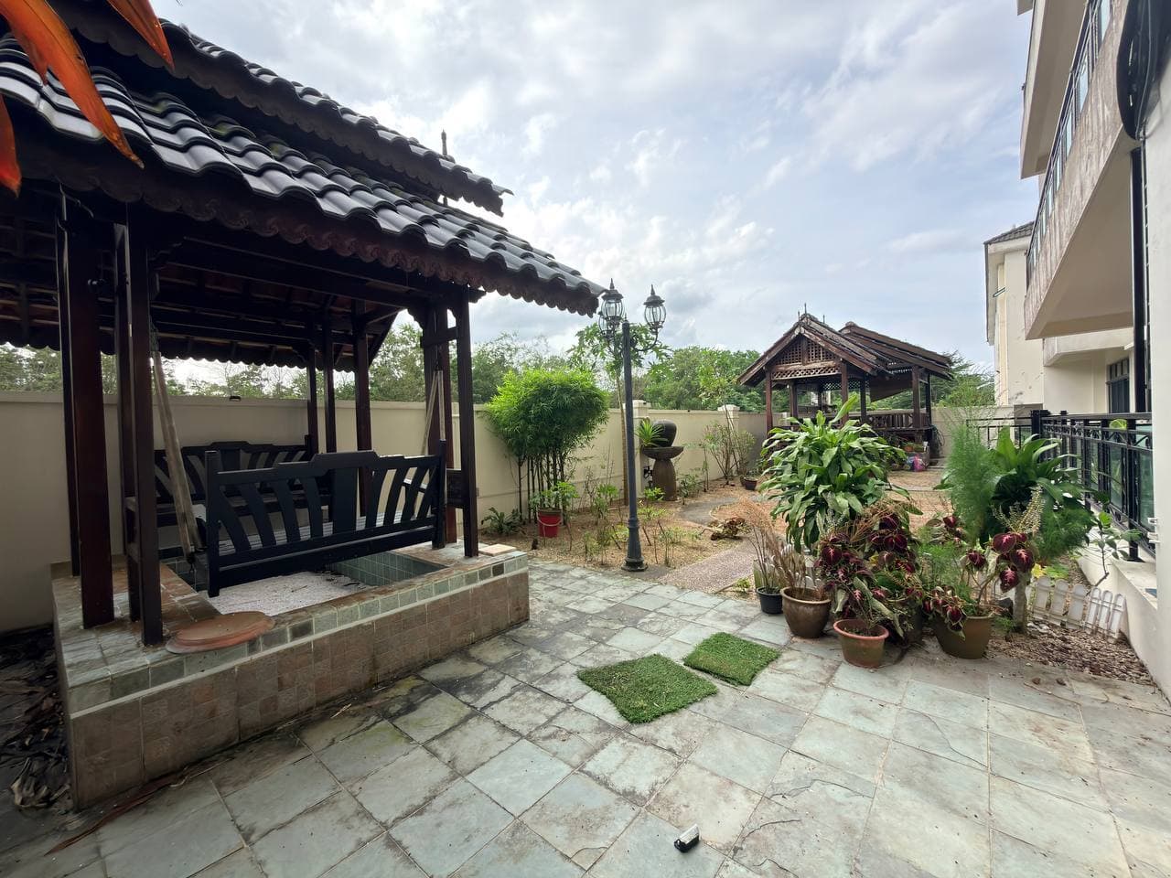 Condominium Laguna Heights 24