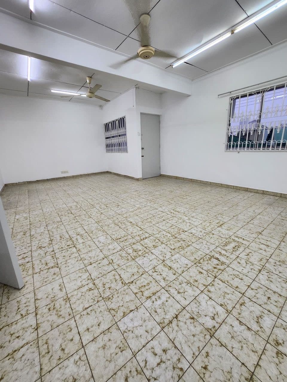 Double Storey Semi-D Taman Pelangi 3