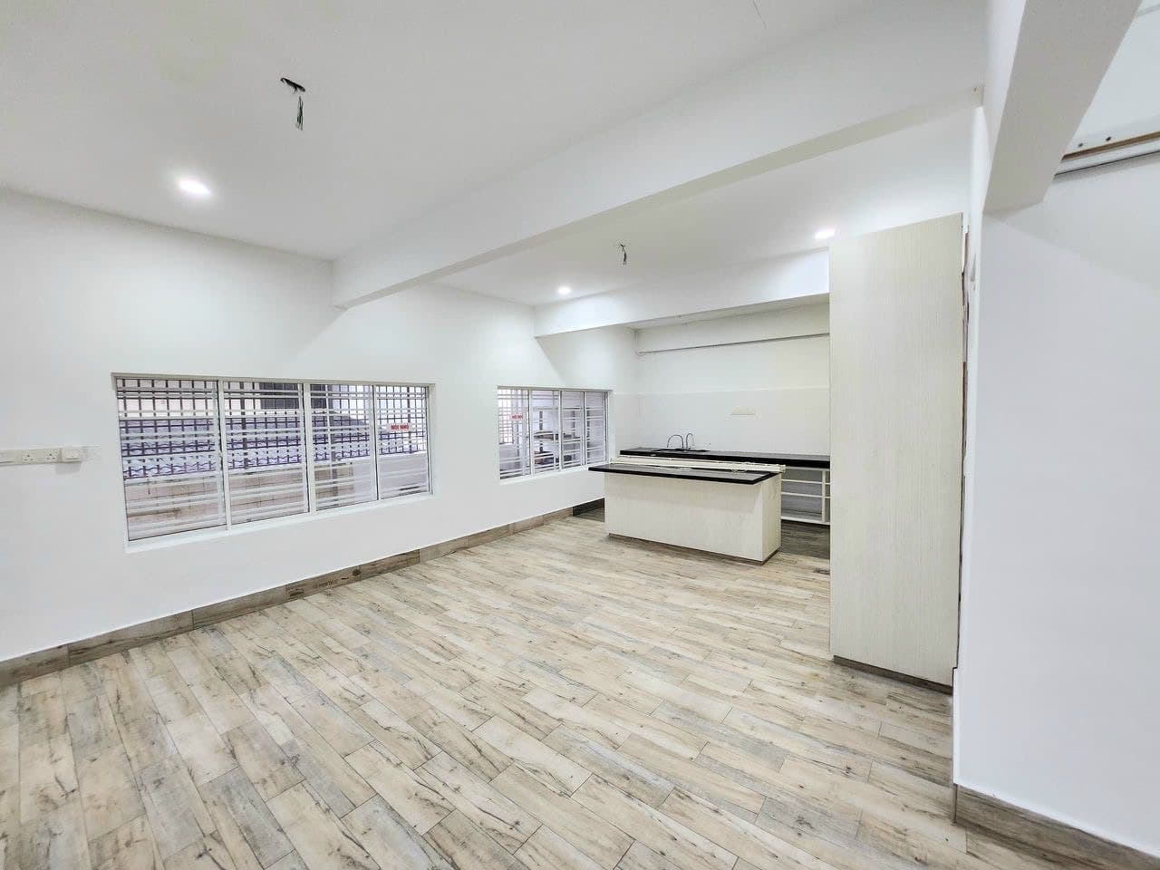 Double Storey Semi-D Taman Pelangi 12