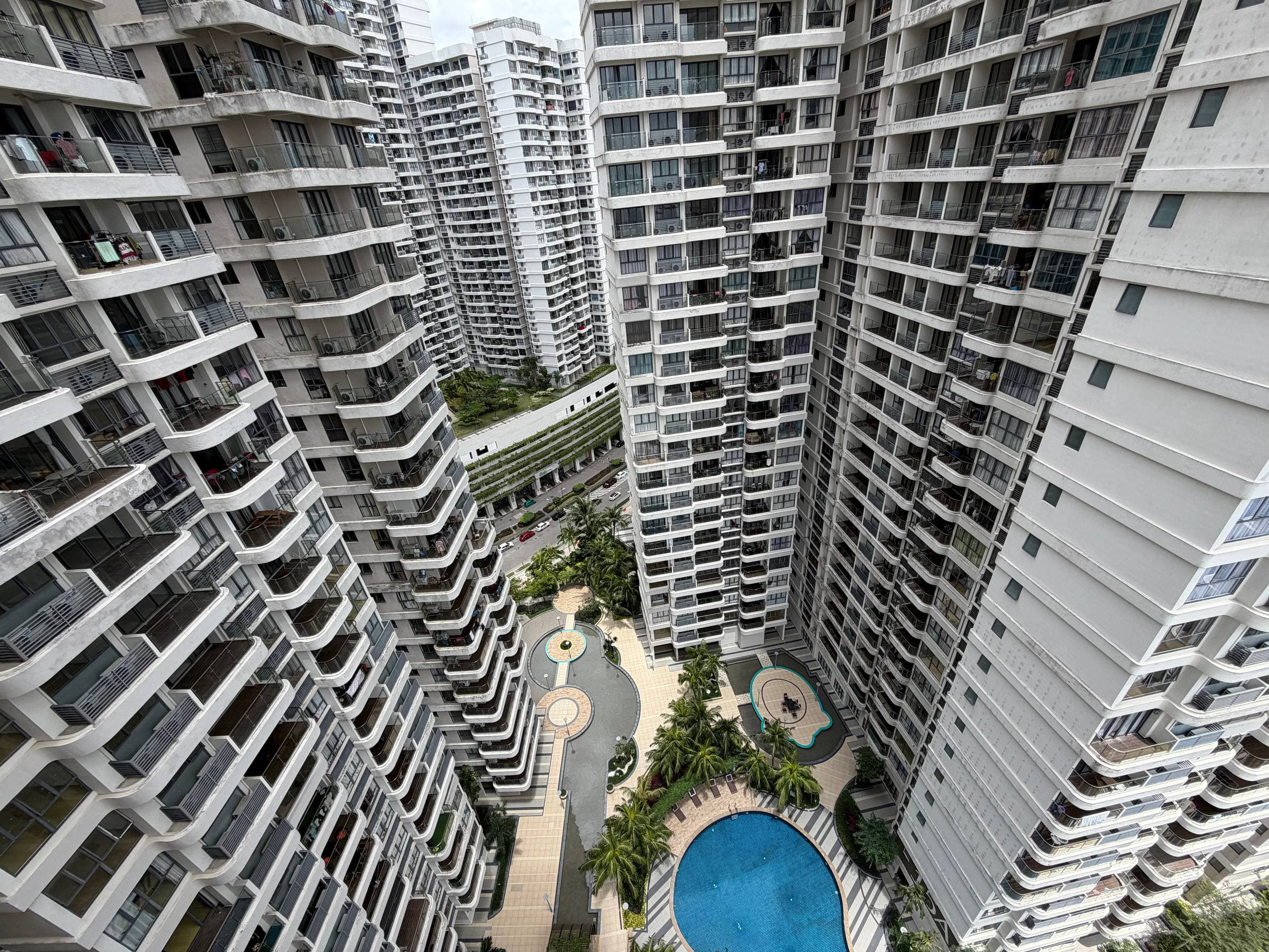 Condo Country Garden Danga Bay 10