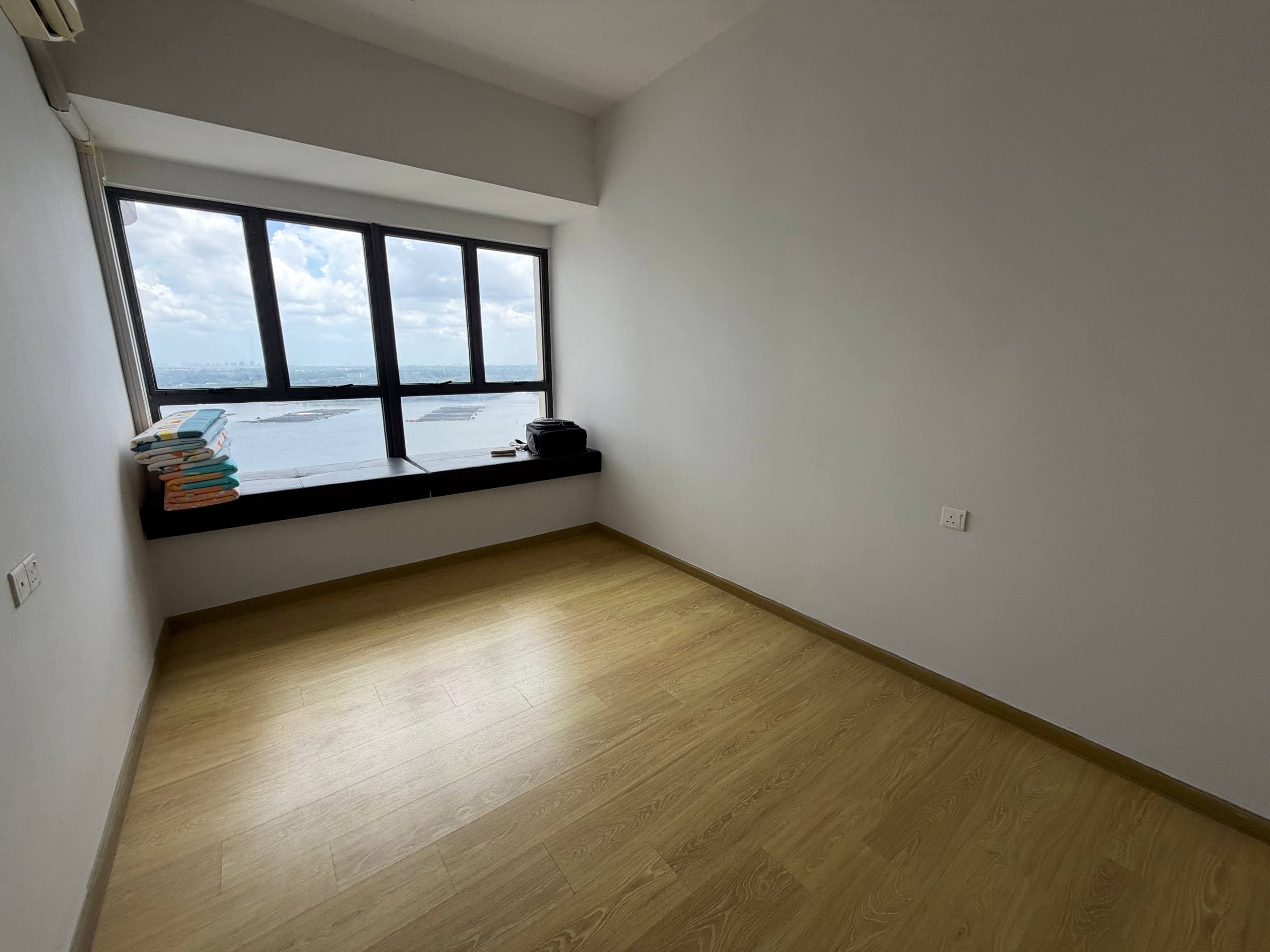 Condo Country Garden Danga Bay 16