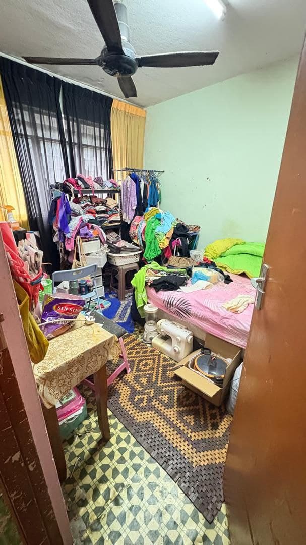 Apartment Taman Daya 7