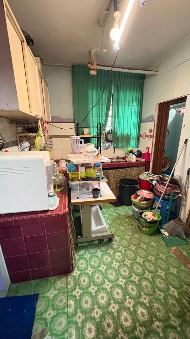 Apartment Taman Daya 8