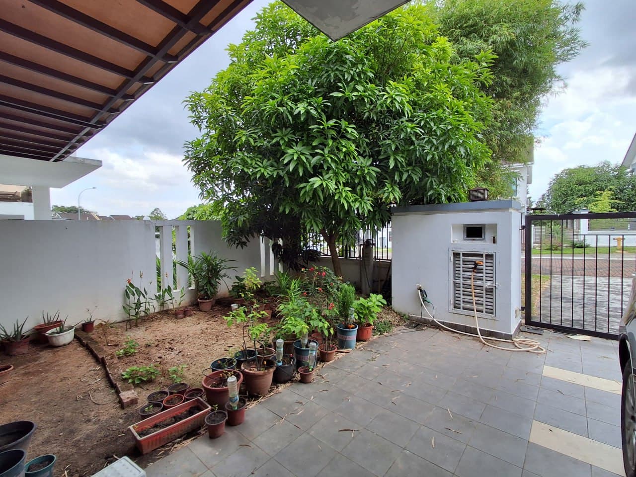 Double Storey Cluster House Golf East 8