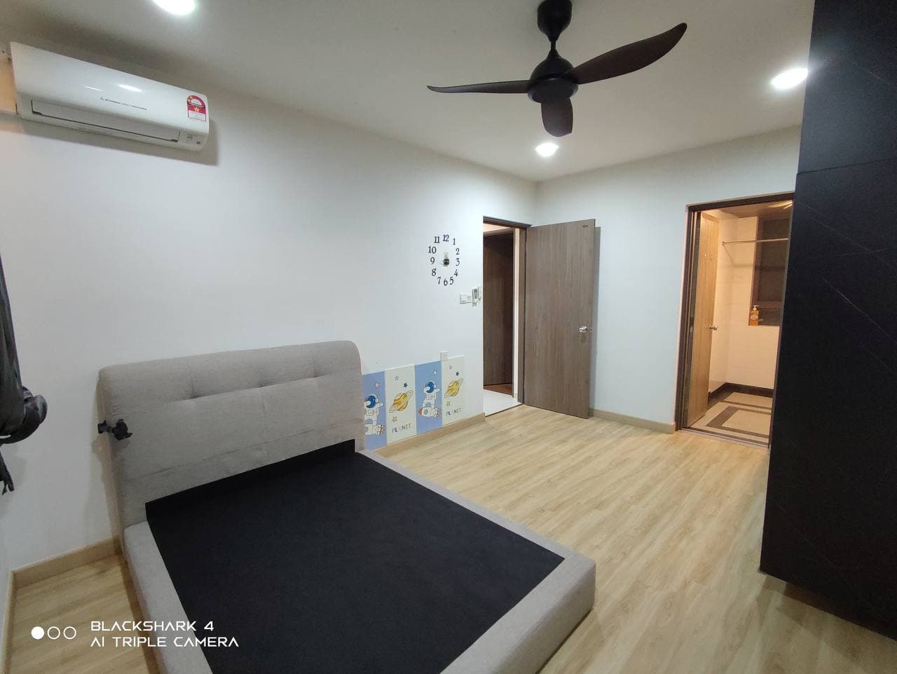 Service Apartment Central Park 5