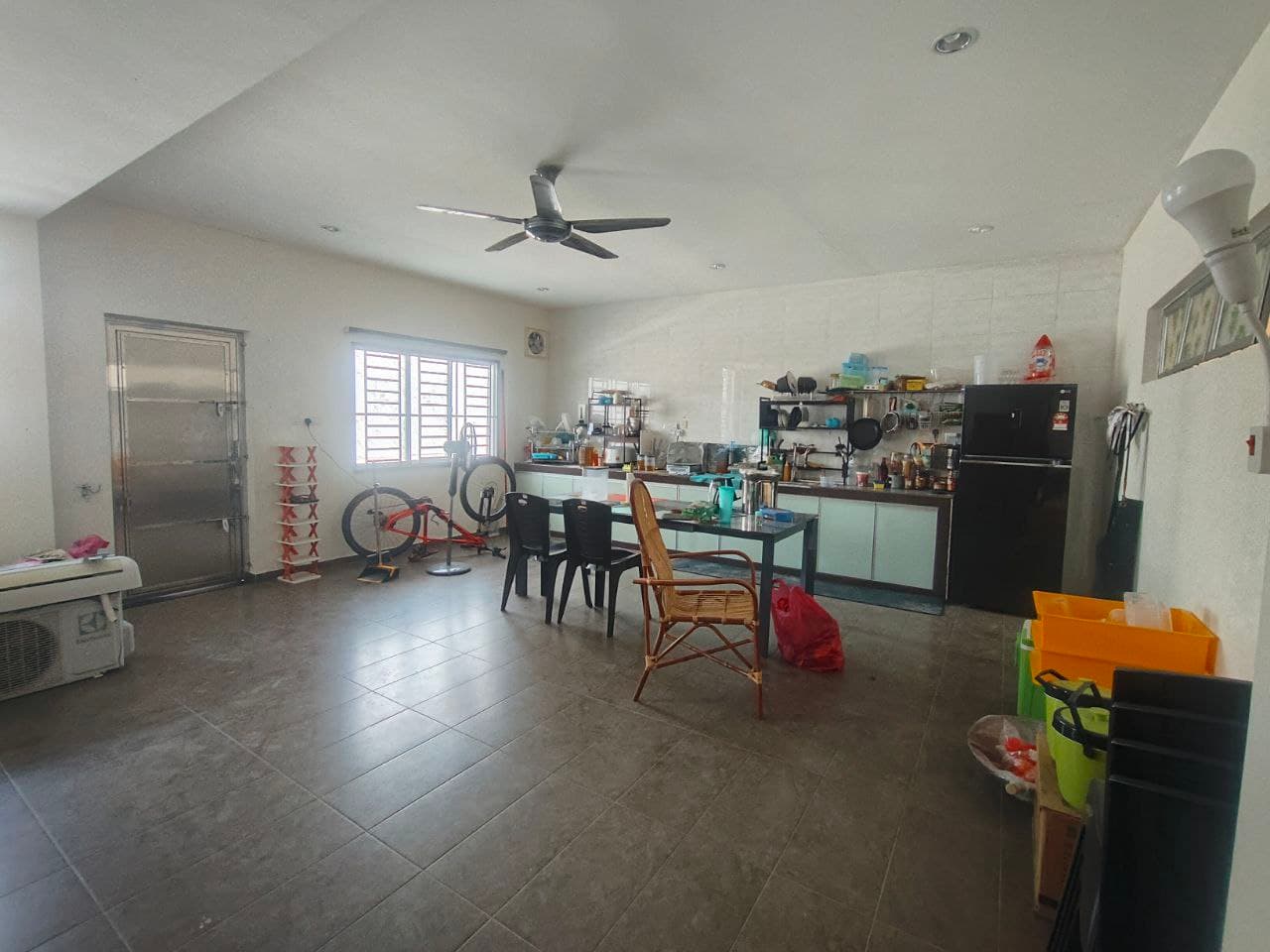 Double Storey Terrace Taman Tropika 4