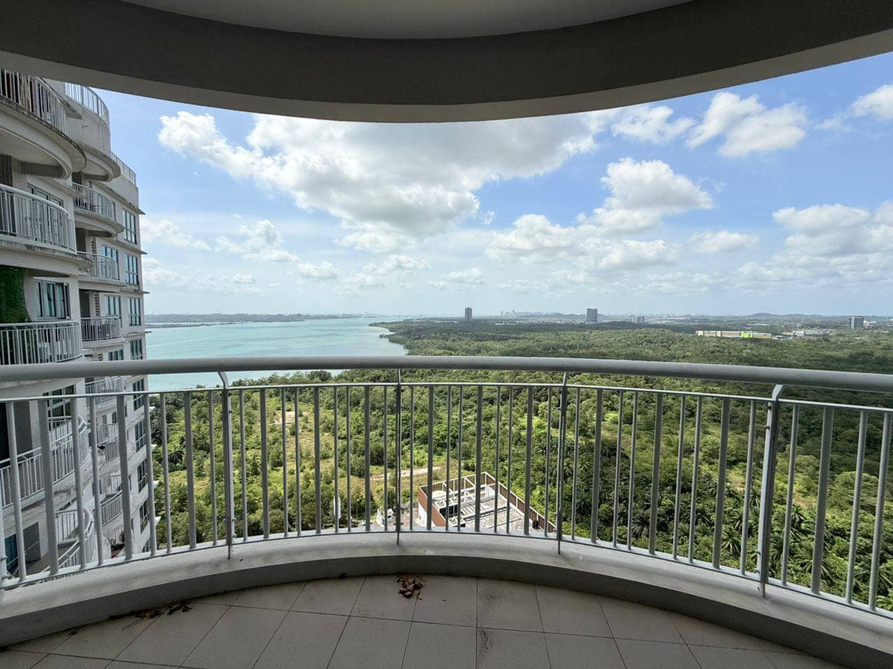 Condominium Puteri Harbour 11