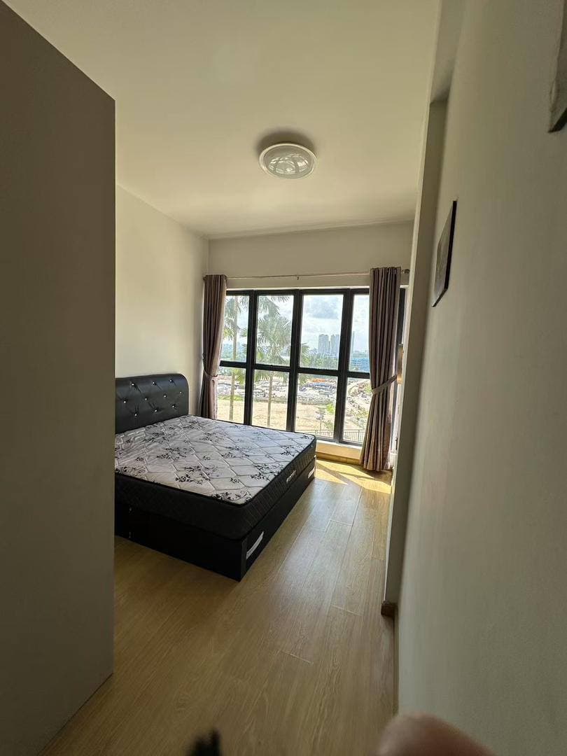 Condo Royal Strand Country Garden Danga Bay 4