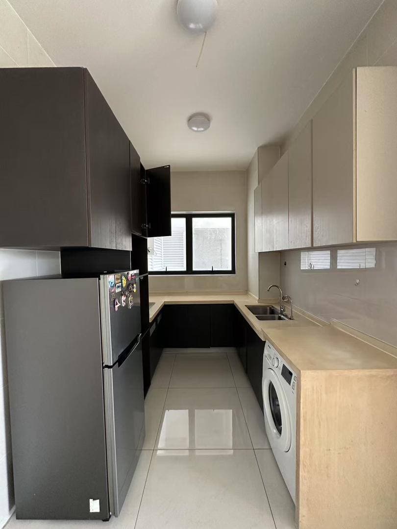 Condo Royal Strand Country Garden Danga Bay 6