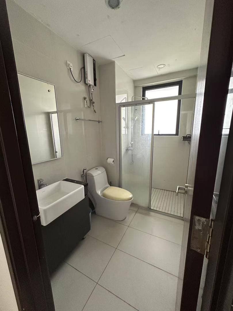 Condo Royal Strand Country Garden Danga Bay 8