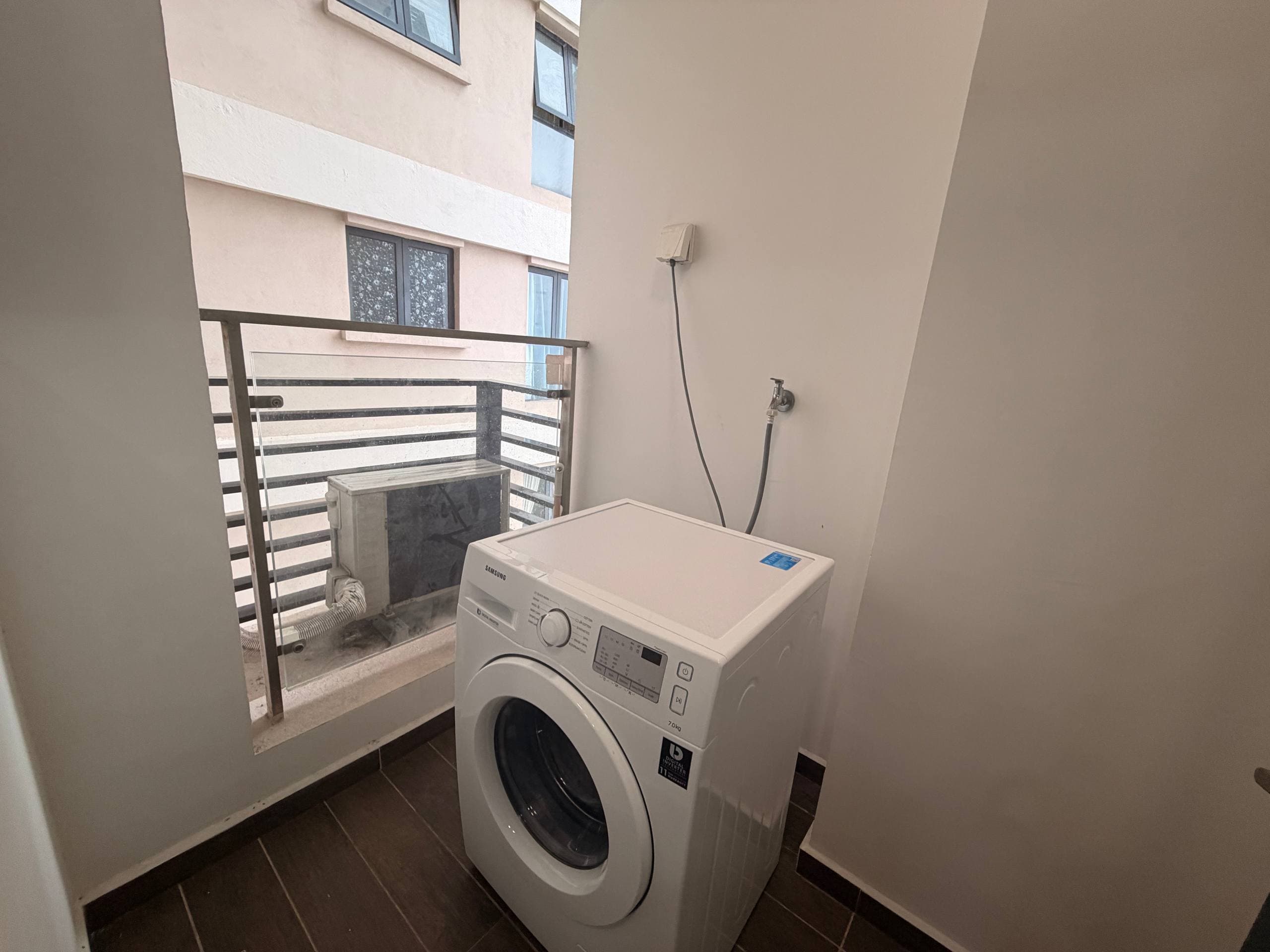 Serviced Apartment Bay Point @ Country Garden Danga Bay 10