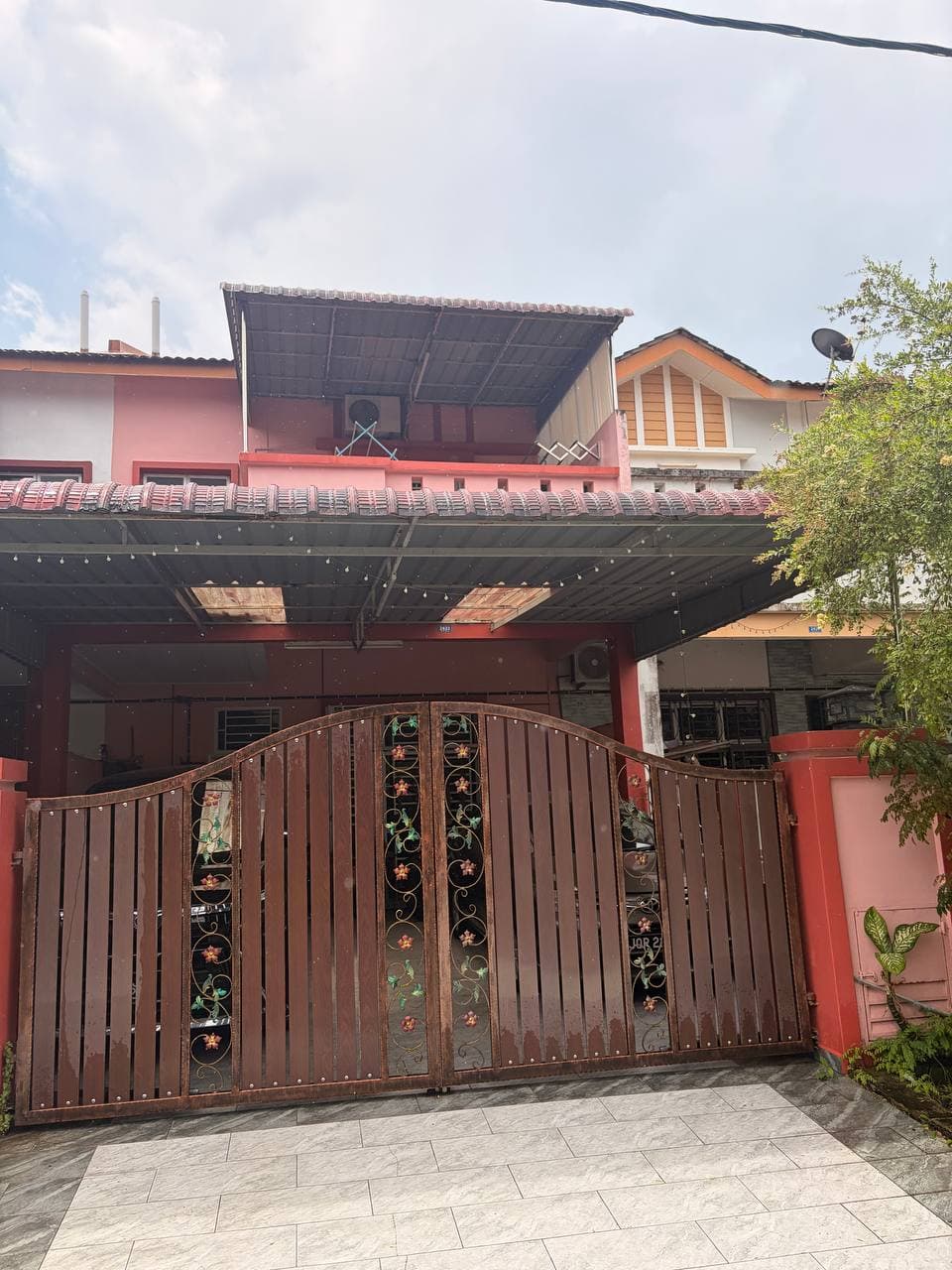 Double Storey Terrace House Jalan Merbau 6