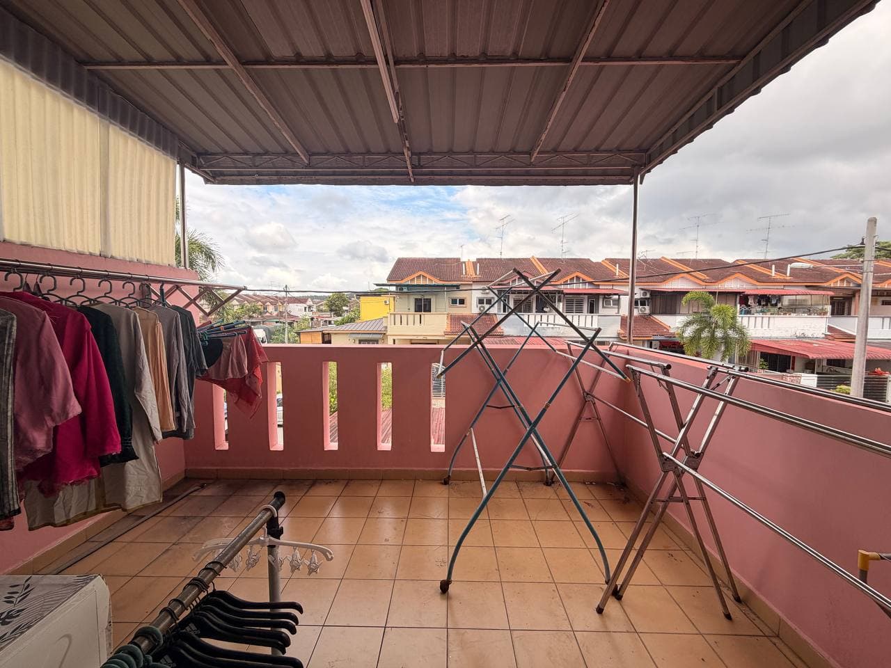 Double Storey Terrace House Jalan Merbau 10
