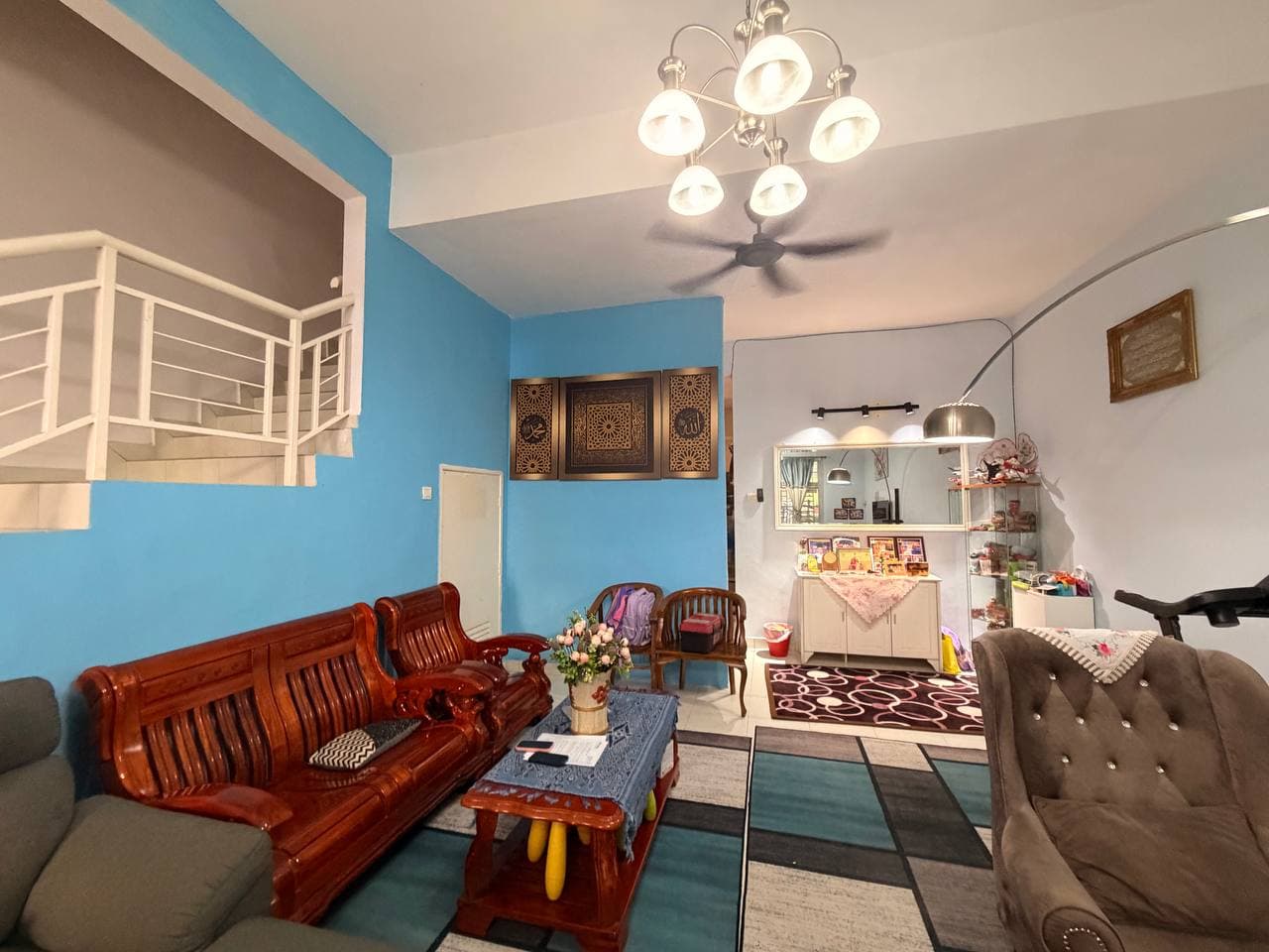 Double Storey Terrace House Jalan Merbau 24