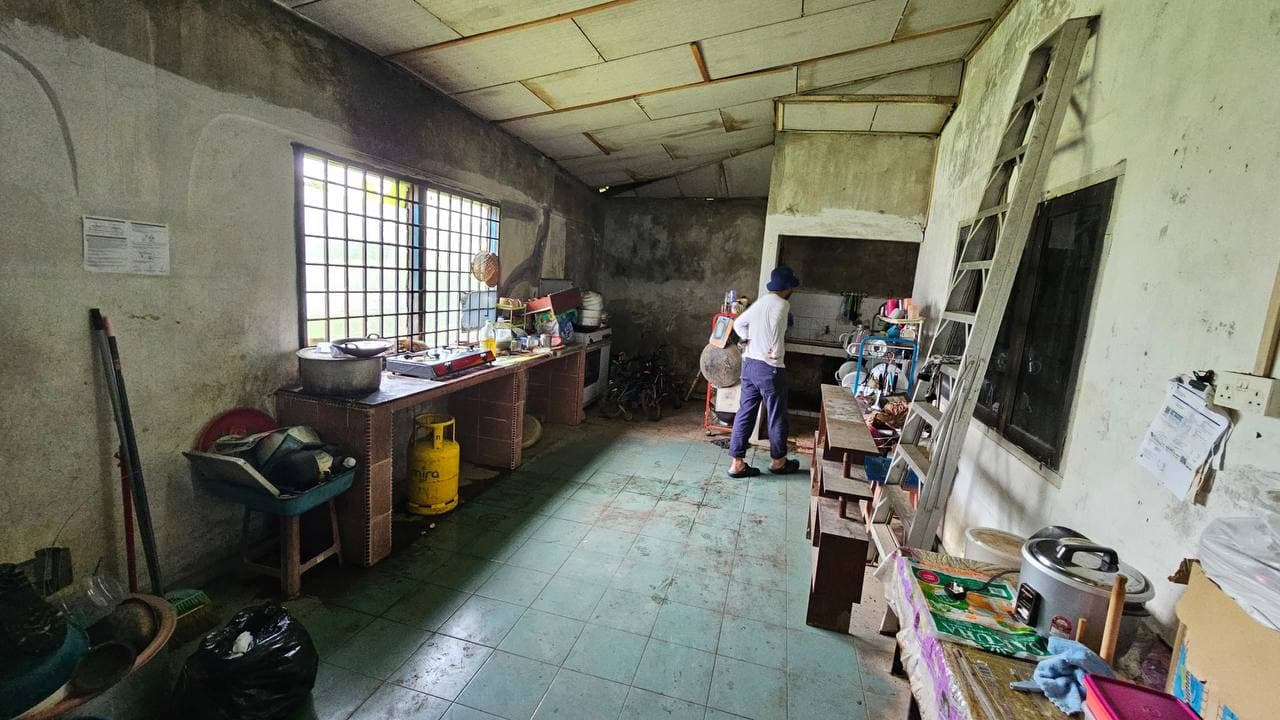 Land Jalan Pasir Pelangi - Stulang Darat 10