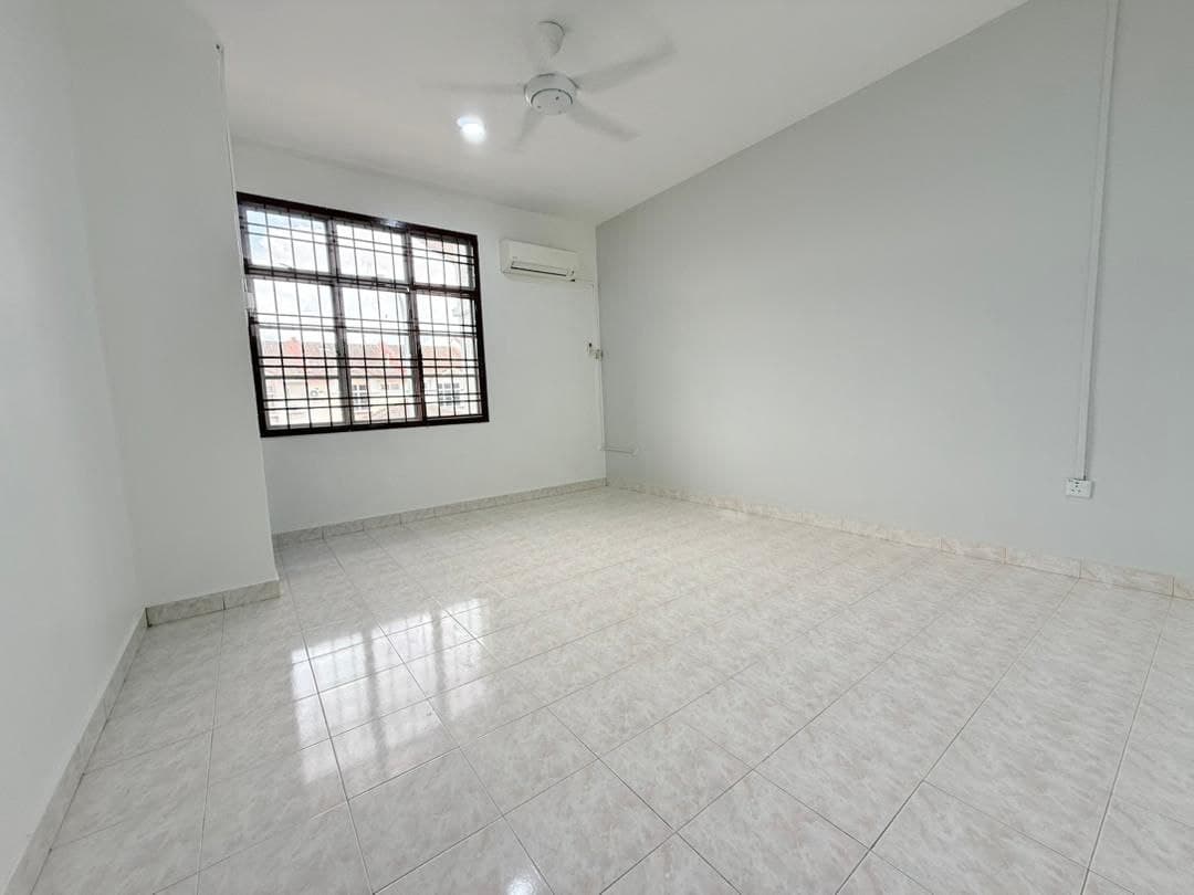 Double storey Terrace Mutiara Rini 4