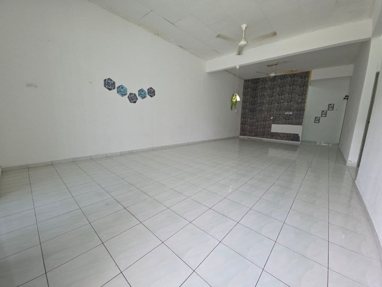 Single Storey Corner House 美景花园 3