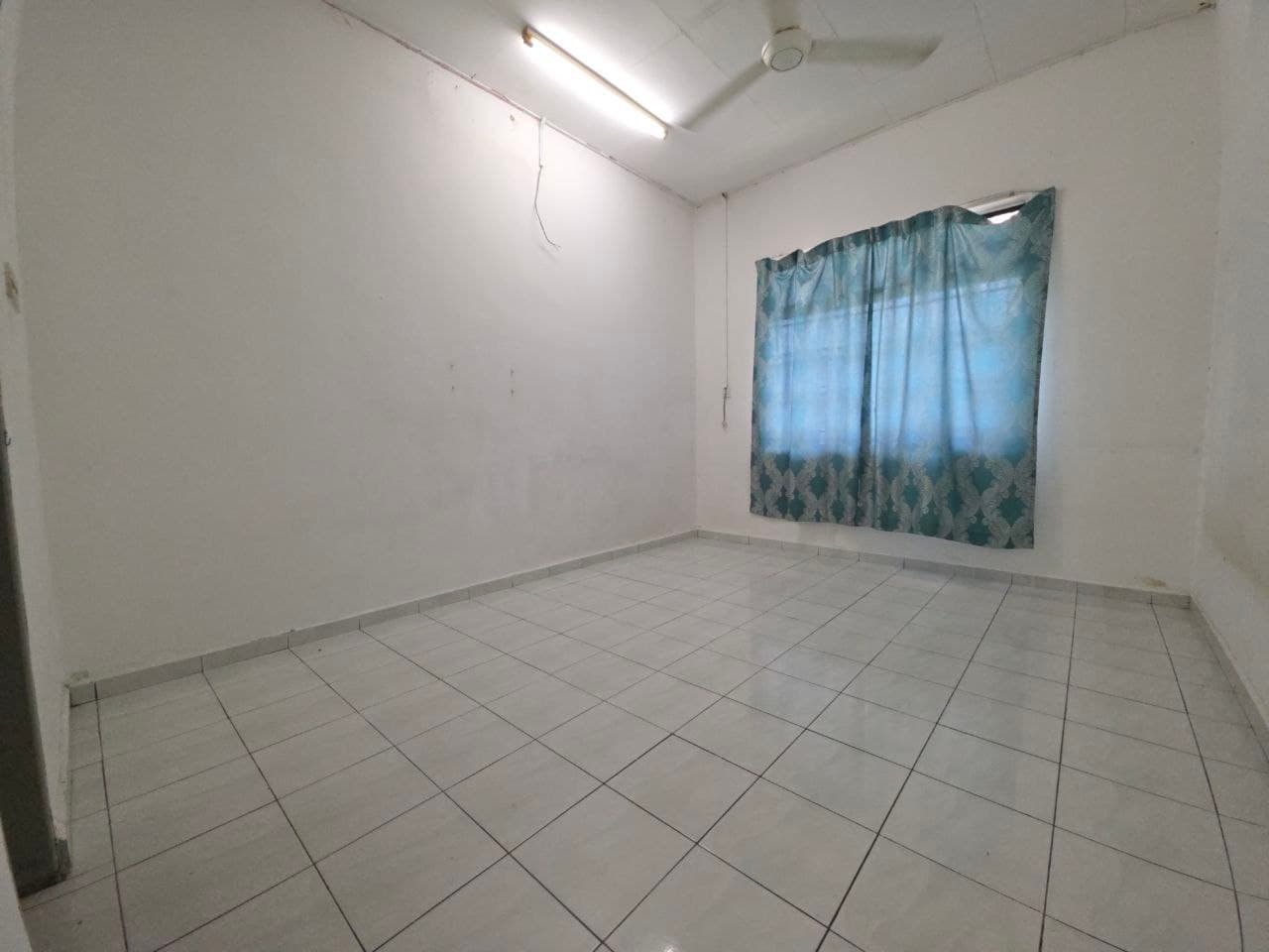 Single Storey Corner House 美景花园 6