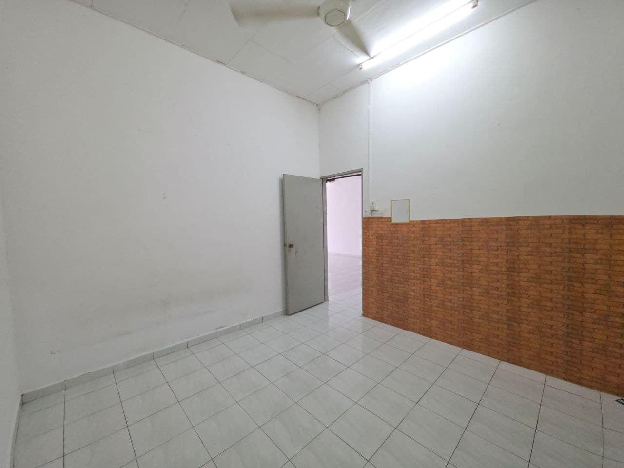 Single Storey Corner House 美景花园 12