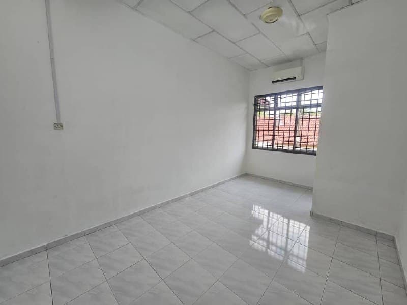Double Storey Terrace House Pulai Utama 13