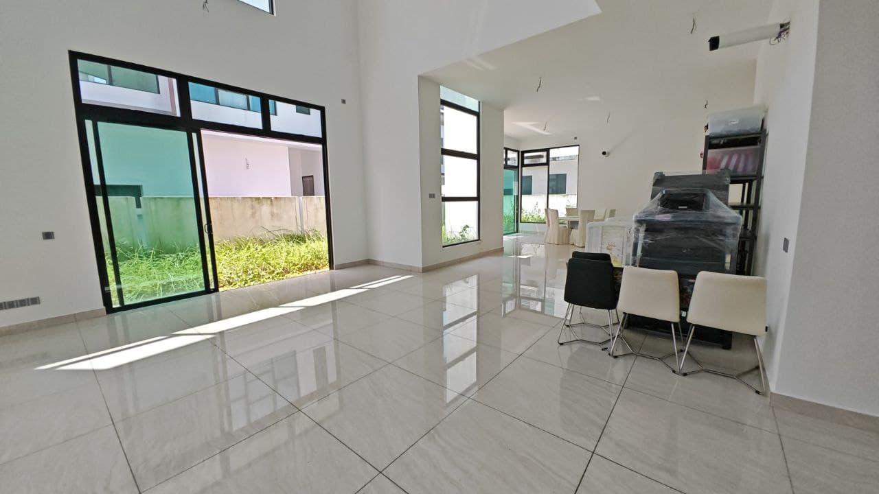 1 Storey Super Luxury Bungalow Ledang Heights 12