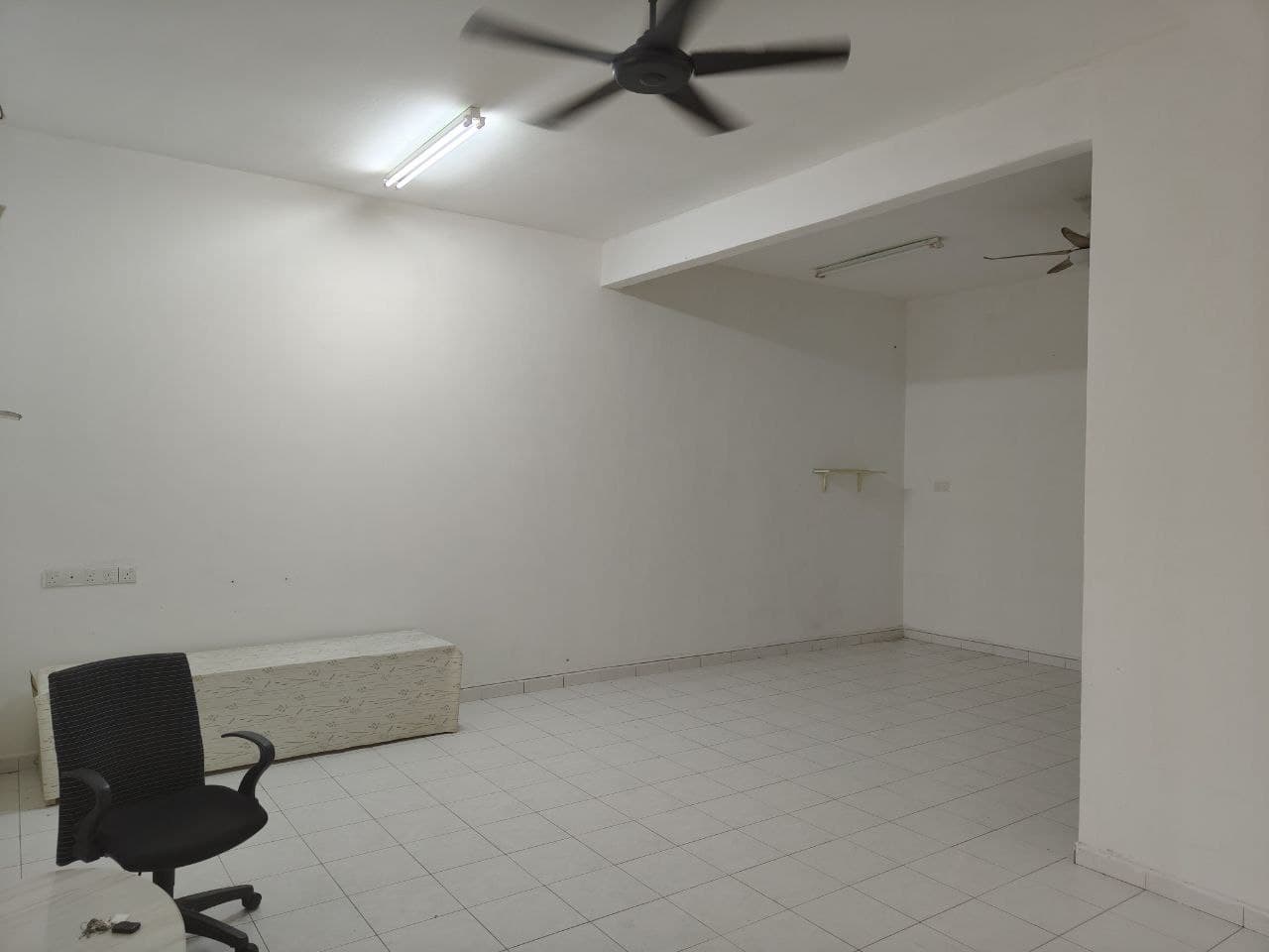 Double Storey Terrace Jalan Bunga Ros 3, Taman Kulai Utama 5