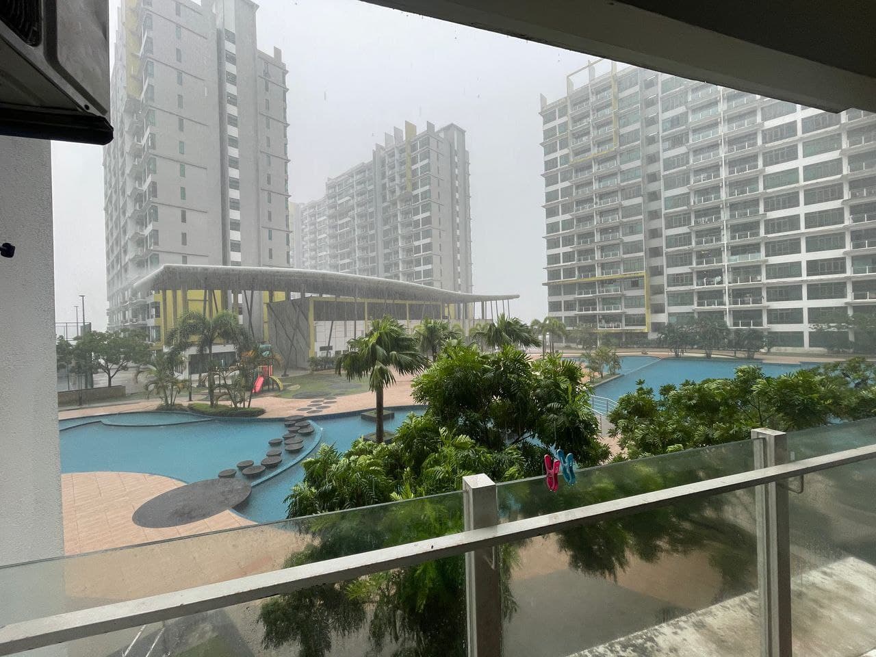 Service Apartment Parc Regency 9