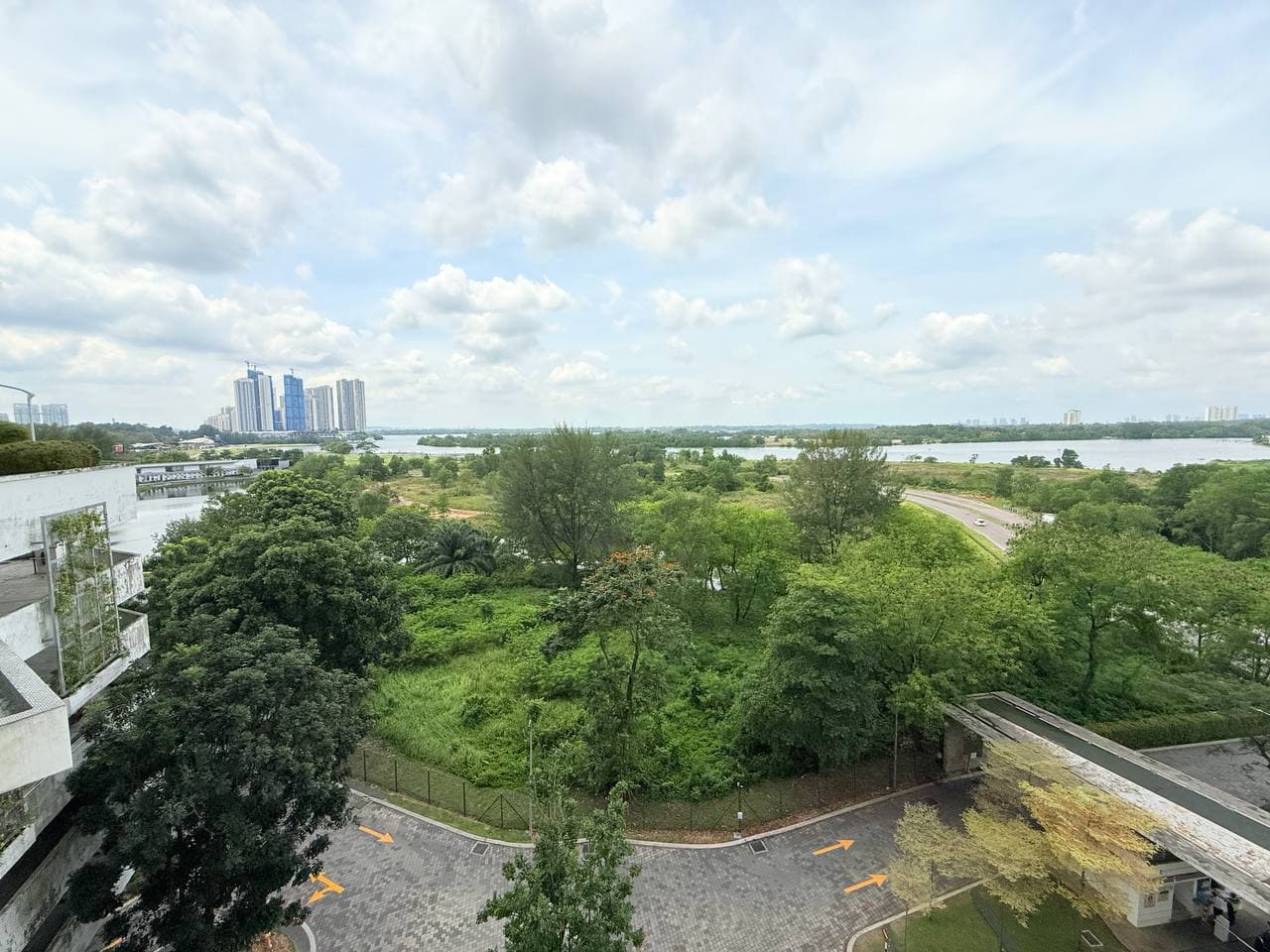 Dual Key Unit Danga Bay 21