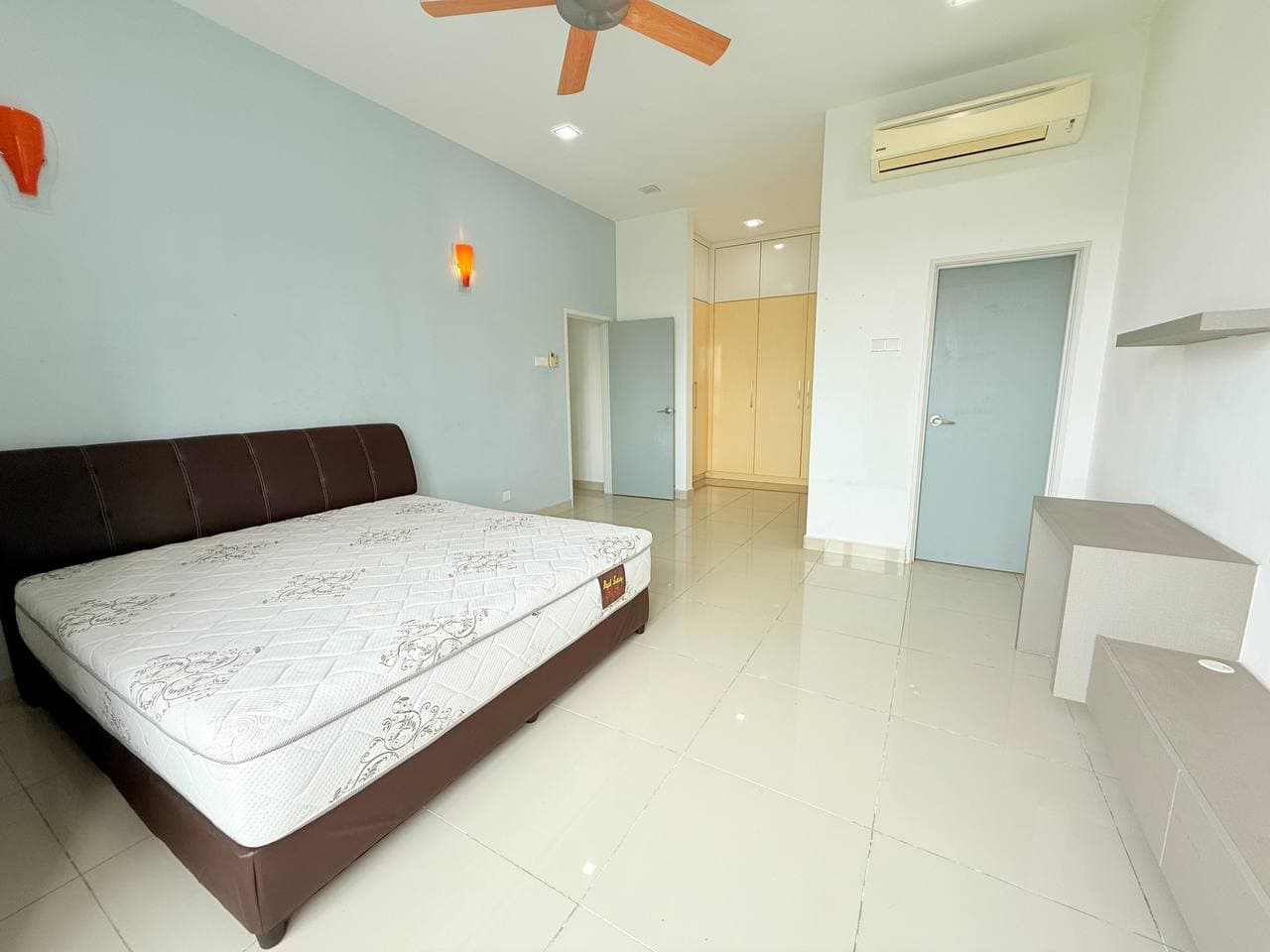 Dual Key Unit Danga Bay 22