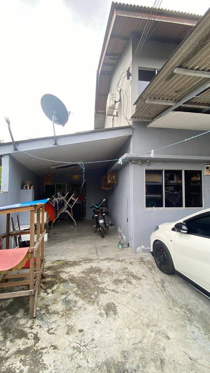Double storey medium cost end lot Jalan Denai 42