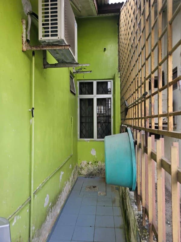 Single storey terrace 22 Jalan Bacang 8