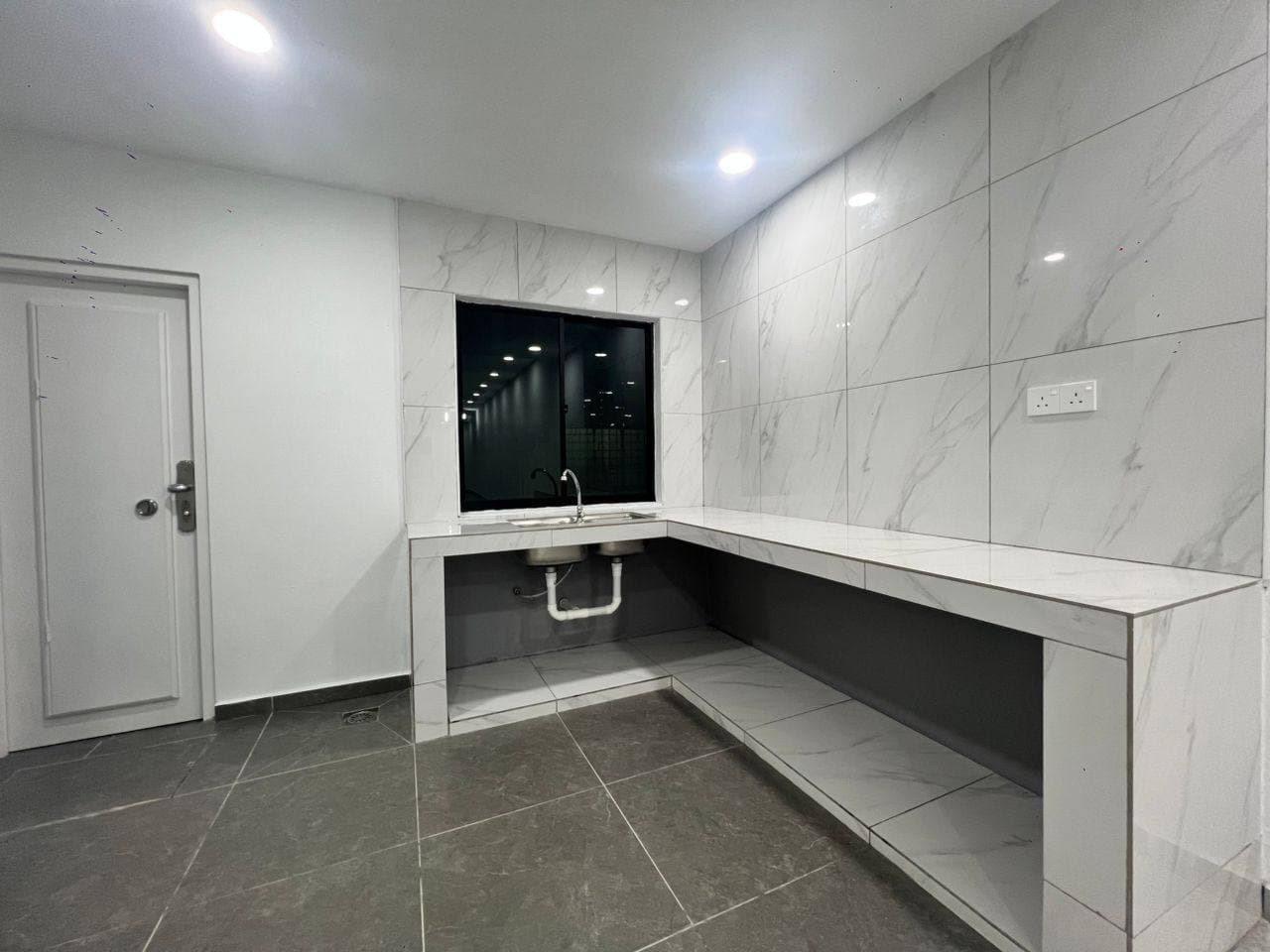 Single Storey Taman Senai Utama 6