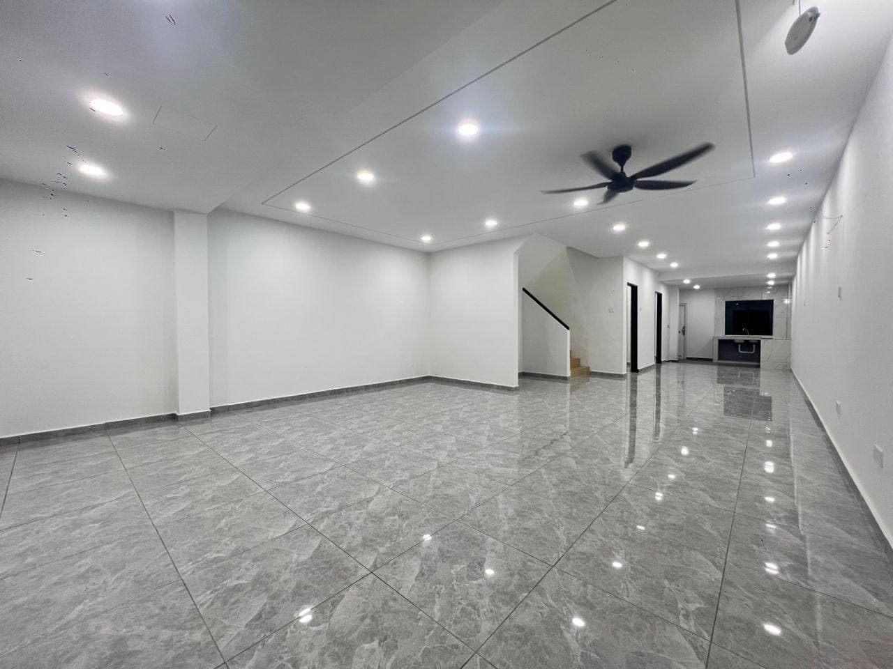 Single Storey Taman Senai Utama 16