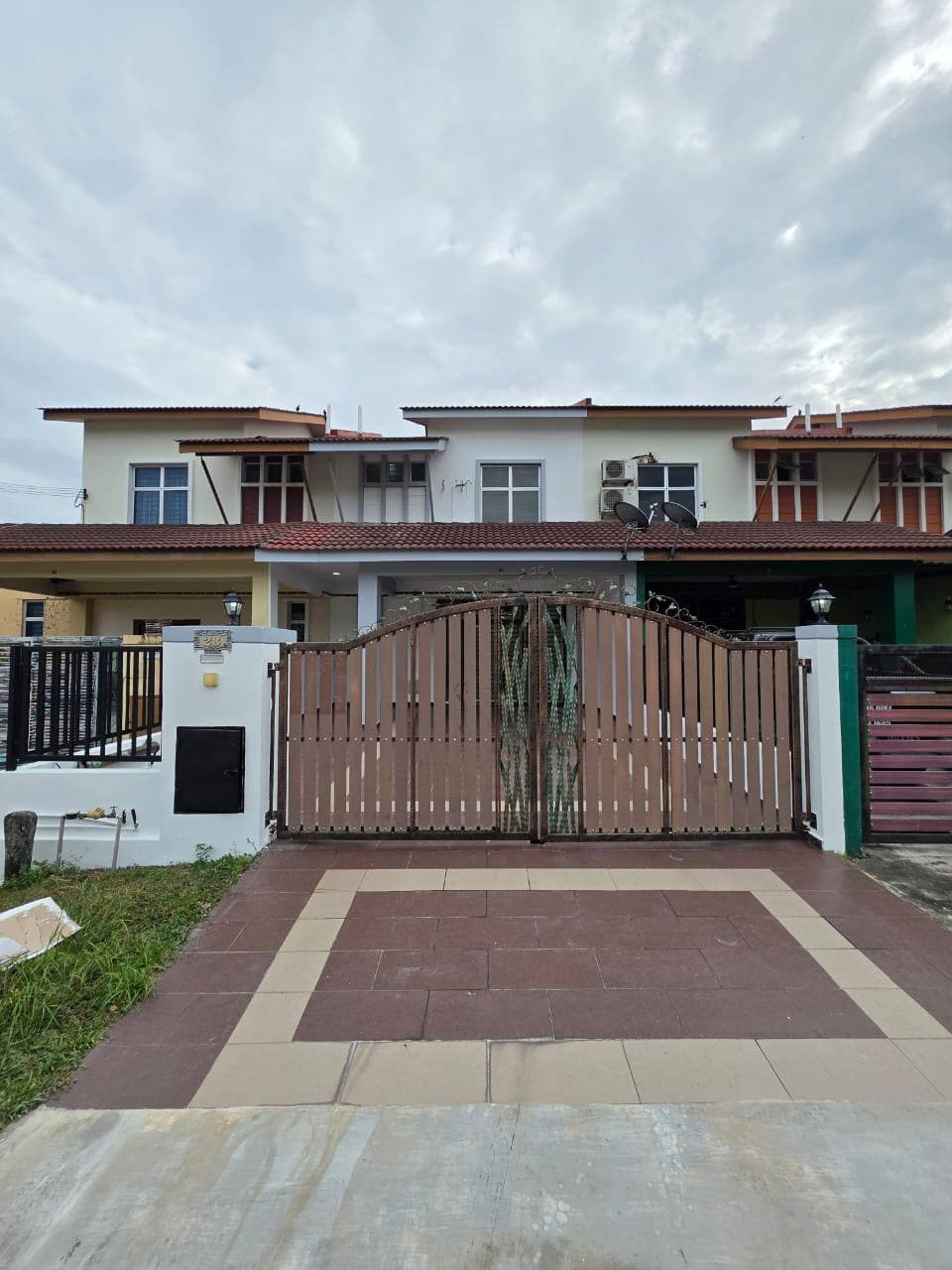 Double Storey Intermediate Nusantara Gelang Patah – photo 1